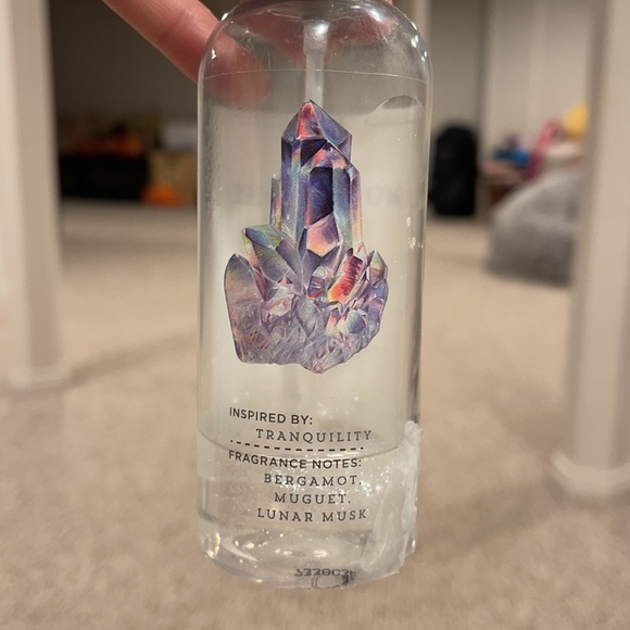 4 fragrance Body mists - Picture 5 of 5